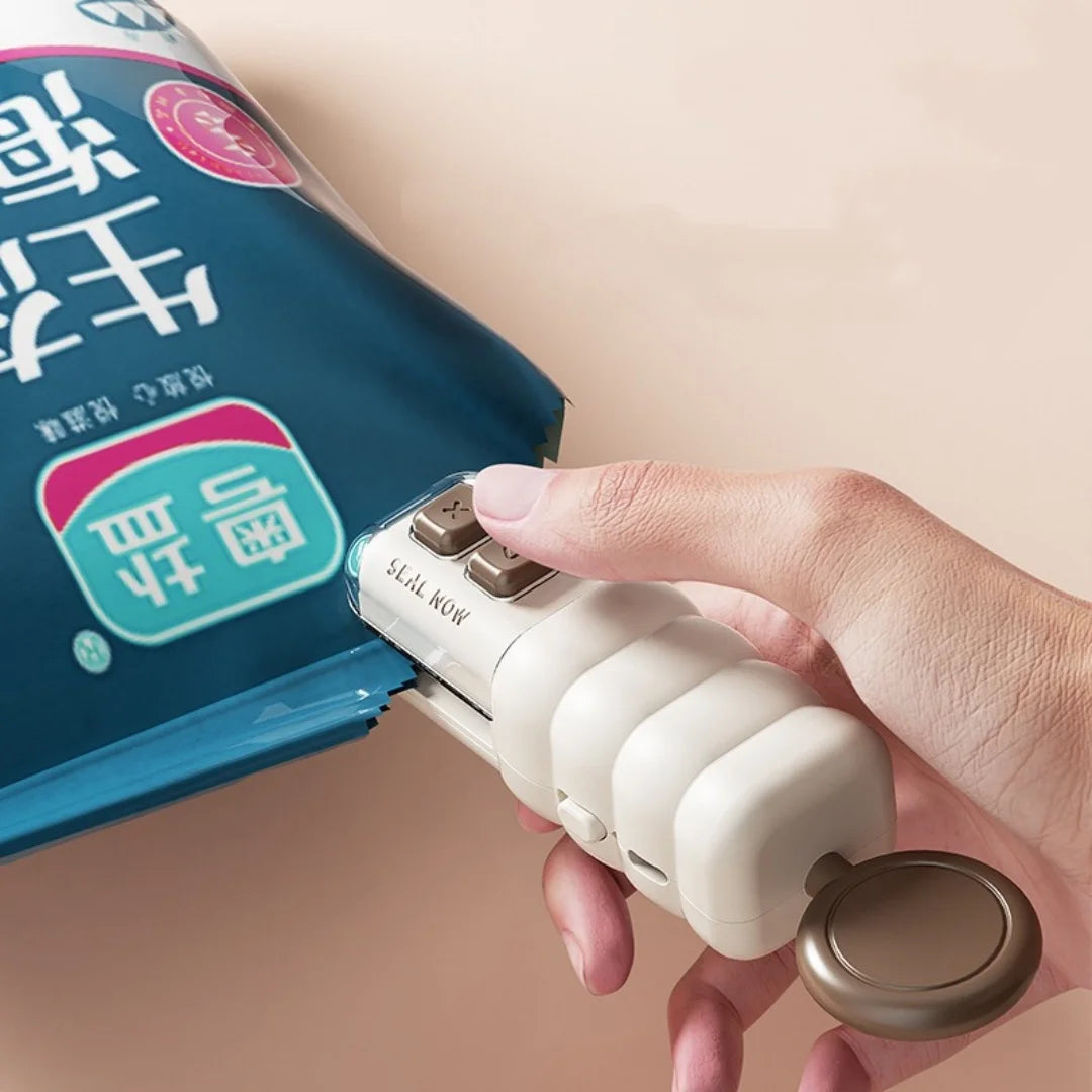 Magnetic Suction Mini Sealing Machine USB Rechargeable Handheld Design Food Sealer Hand Pressed Moisture Protection