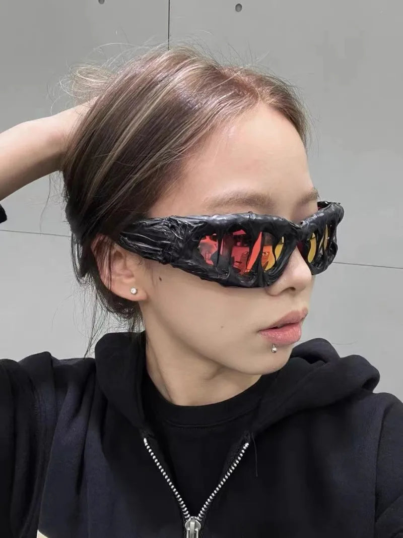 Personality New Spiked Retro Vintage Sunglasses Steampunk Goggles Sun Glasses Punk Gothic Cosplay Party Men Eyewear Outdoor